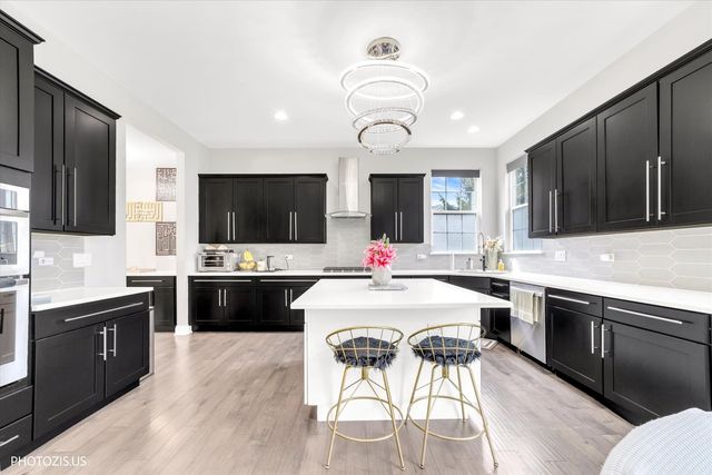 1120 Ashley Lane, Inverness, IL 60010