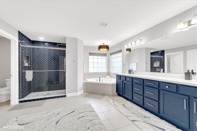 1120 Ashley Lane, Inverness, IL 60010