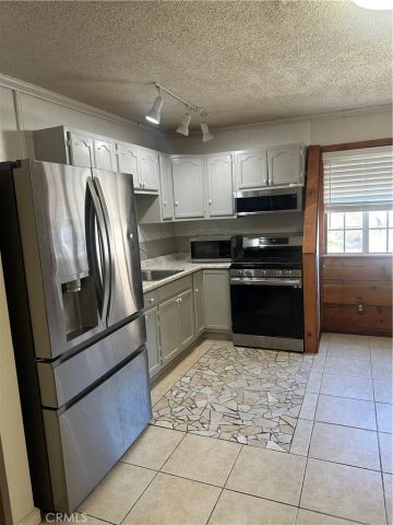 8731 S Gramercy, Los Angeles, CA 90047