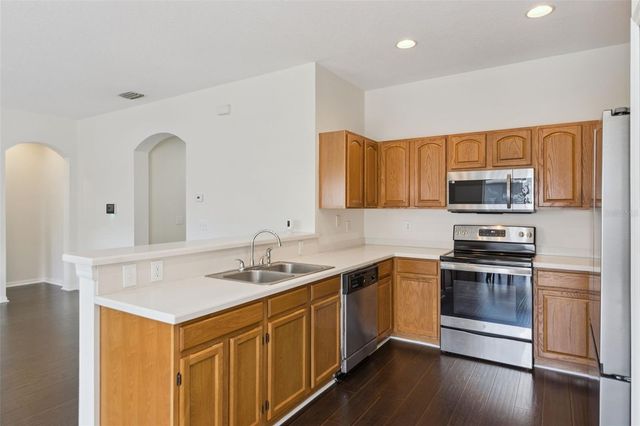 725 STAR POINTE DRIVE, Seffner, FL 33584