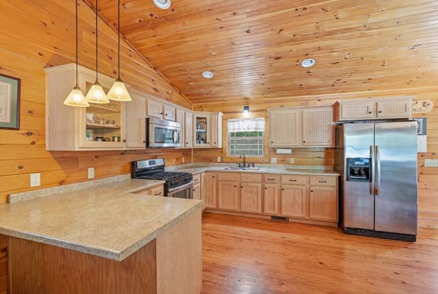 5010 Hidden Ln, Crawford, TN 38554