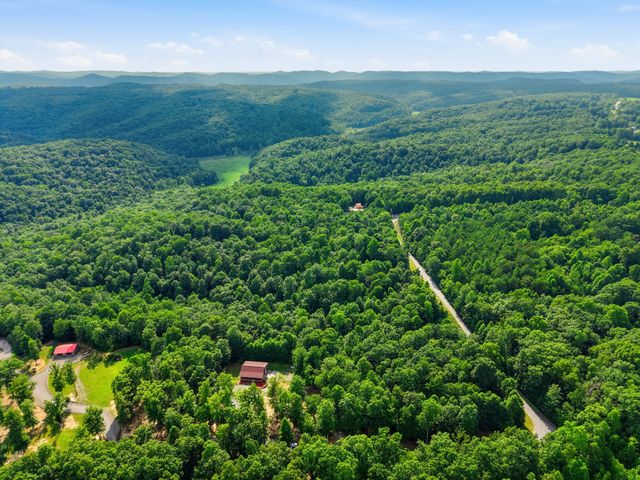 5010 Hidden Ln, Crawford, TN 38554