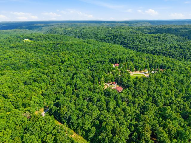 5010 Hidden Ln, Crawford, TN 38554