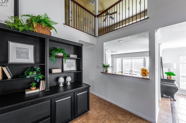 16331 Mccormick Dr, Houston, TX 77095