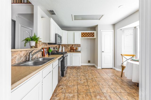 16331 Mccormick Dr, Houston, TX 77095