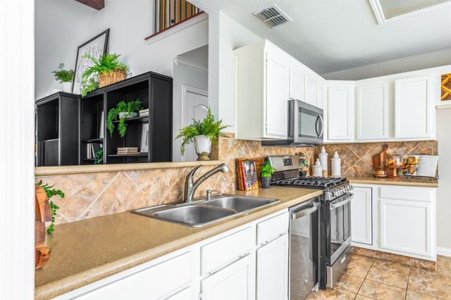 16331 Mccormick Dr, Houston, TX 77095