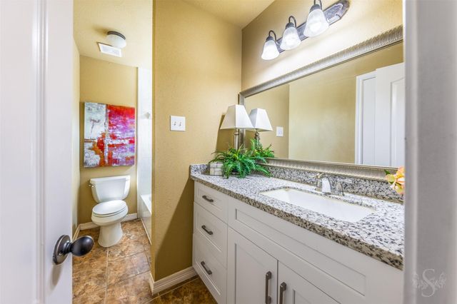 16331 Mccormick Dr, Houston, TX 77095