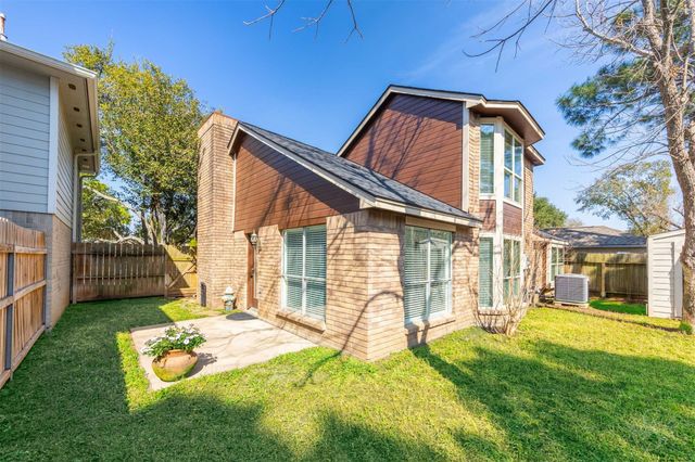 16331 Mccormick Dr, Houston, TX 77095