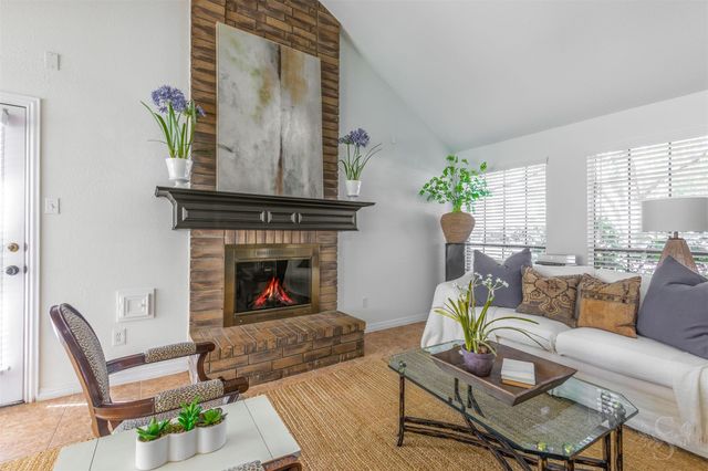 16331 Mccormick Dr, Houston, TX 77095