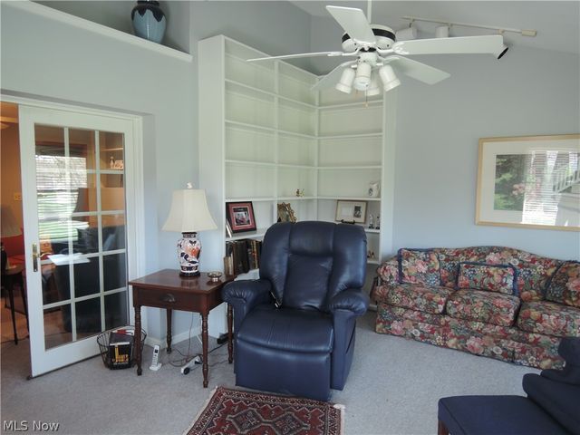 2004 Burning Tree Lane, Youngstown, OH 44505