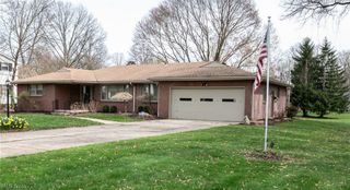 2004 Burning Tree Lane, Youngstown, OH 44505