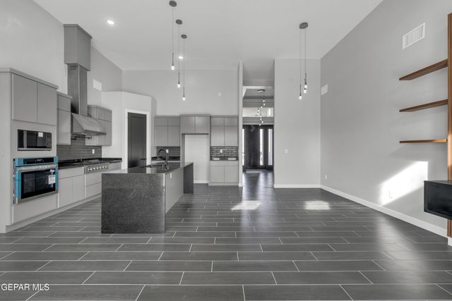 13316 Emerald Wind Court, Horizon City, TX 79928