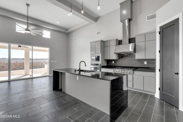 13316 Emerald Wind Court, Horizon City, TX 79928