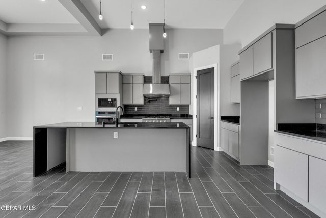 13316 Emerald Wind Court, Horizon City, TX 79928