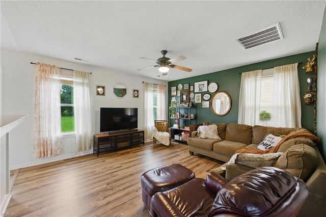 182 Eagle Creek RD, Moyock, NC 27958