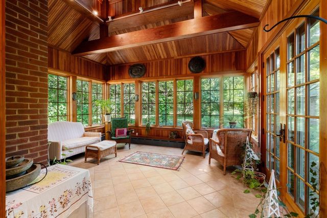 270 Concord Rd, Lincoln, MA 01773