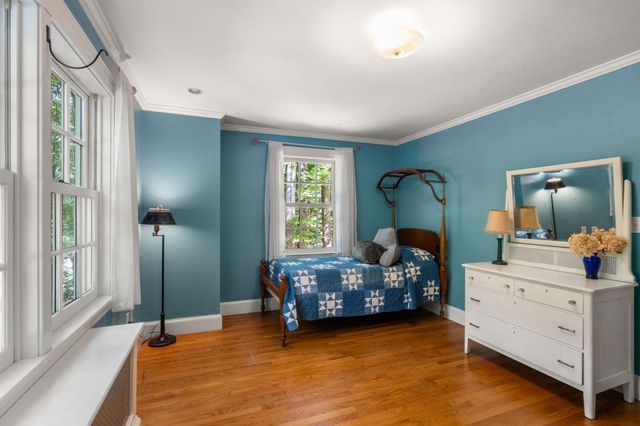 270 Concord Rd, Lincoln, MA 01773