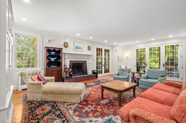 270 Concord Rd, Lincoln, MA 01773