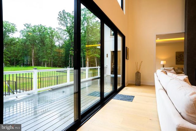 5947 DOYLE RD, Clifton, VA 20124