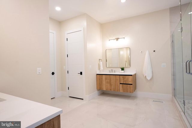 5947 DOYLE RD, Clifton, VA 20124