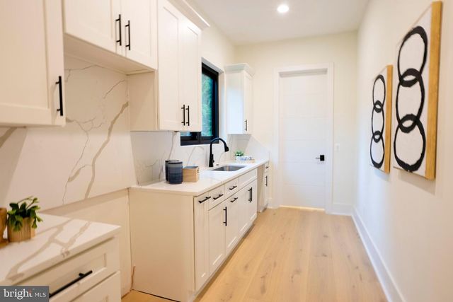 5947 DOYLE RD, Clifton, VA 20124