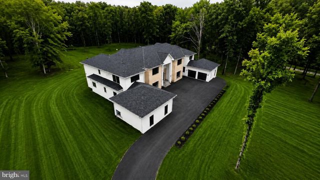 5947 DOYLE RD, Clifton, VA 20124