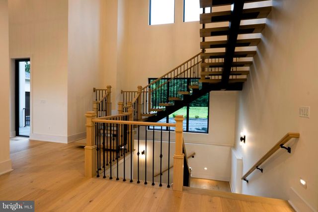 5947 DOYLE RD, Clifton, VA 20124