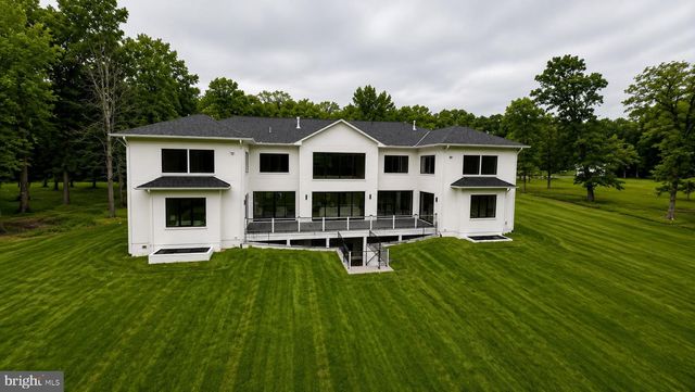 5947 DOYLE RD, Clifton, VA 20124