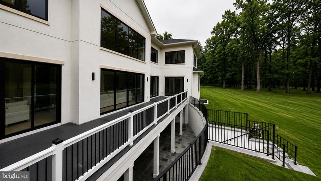 5947 DOYLE RD, Clifton, VA 20124