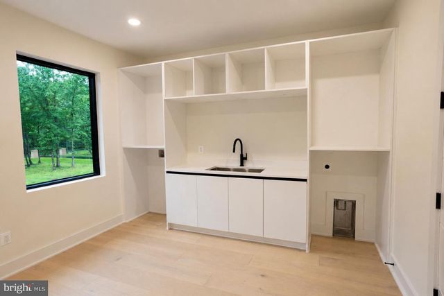 5947 DOYLE RD, Clifton, VA 20124