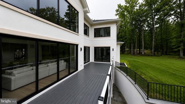 5947 DOYLE RD, Clifton, VA 20124