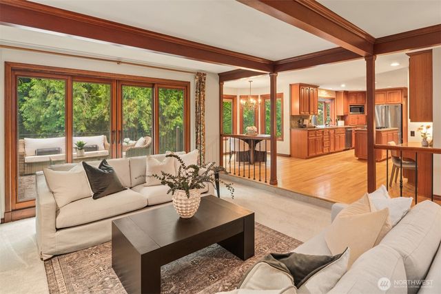 18138 NE 130th Place, Redmond, WA 98052