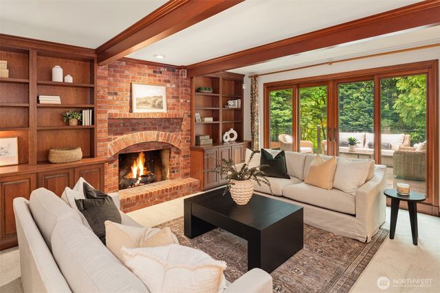 18138 NE 130th Place, Redmond, WA 98052
