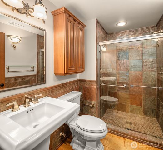 18138 NE 130th Place, Redmond, WA 98052