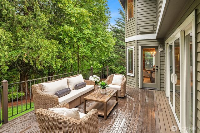 18138 NE 130th Place, Redmond, WA 98052