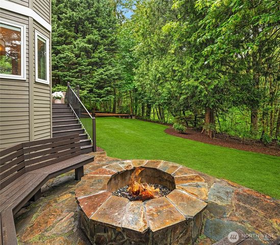 18138 NE 130th Place, Redmond, WA 98052