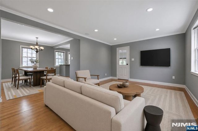 430 Bender Avenue, Roselle Park, NJ 07204