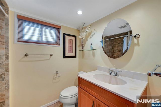 430 Bender Avenue, Roselle Park, NJ 07204