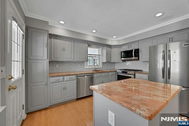 430 Bender Avenue, Roselle Park, NJ 07204