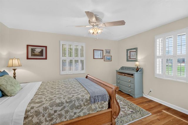 422 W 11TH AVENUE, Mount Dora, FL 32757