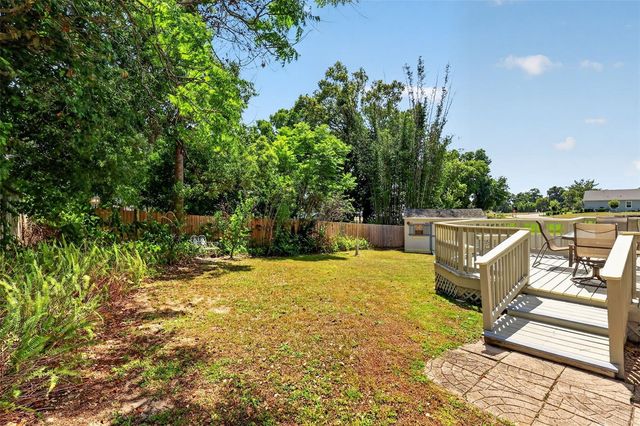 422 W 11TH AVENUE, Mount Dora, FL 32757