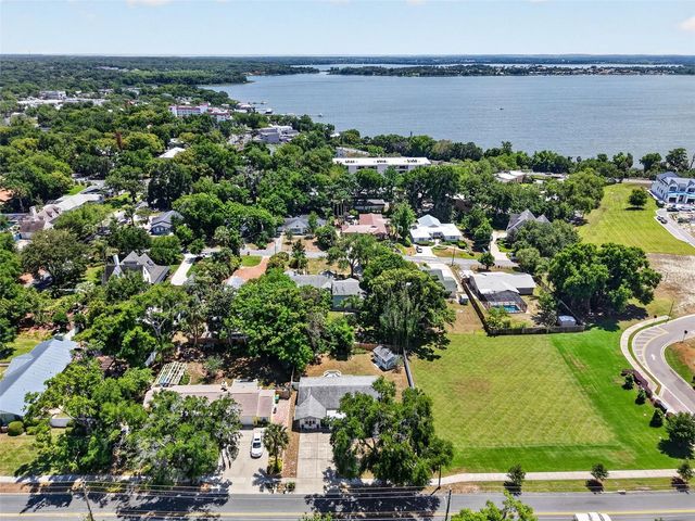 422 W 11TH AVENUE, Mount Dora, FL 32757