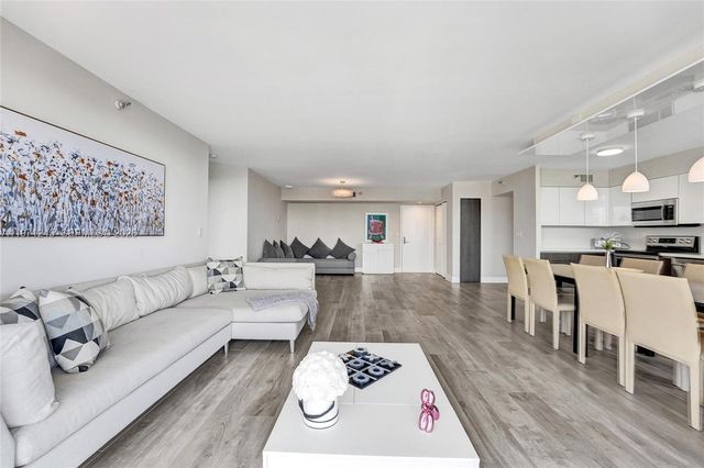 19101 NE 36th Ct 3002, Aventura, FL 33180