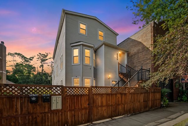 4042 N Kolmar Avenue, Chicago, IL 60641