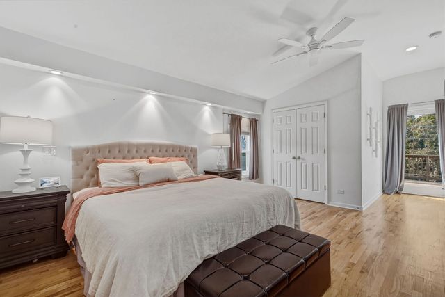 4042 N Kolmar Avenue, Chicago, IL 60641