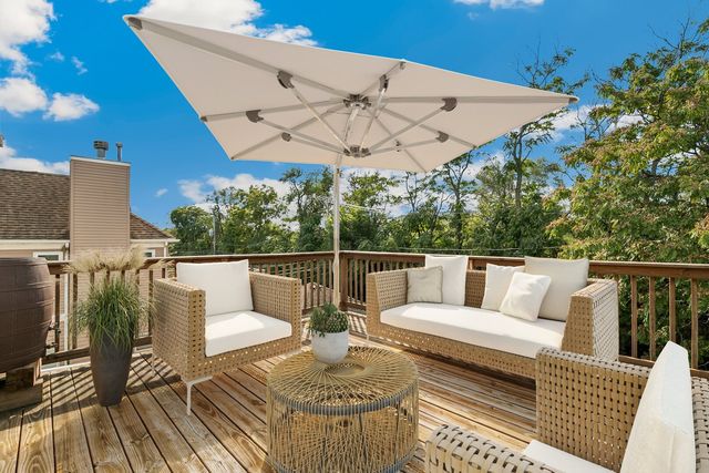 4042 N Kolmar Avenue, Chicago, IL 60641
