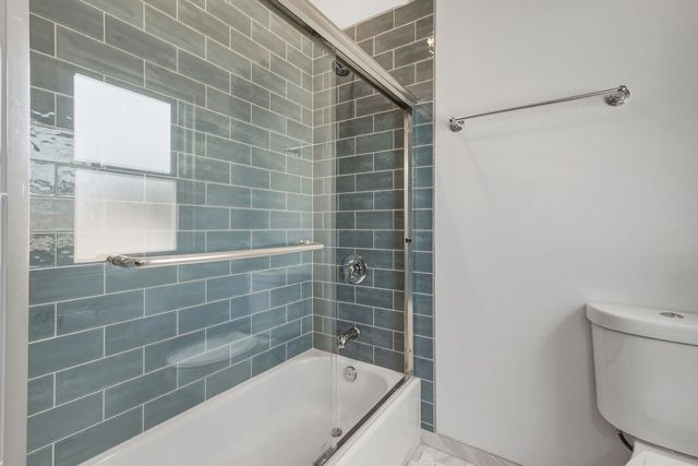 4042 N Kolmar Avenue, Chicago, IL 60641