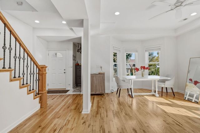 4042 N Kolmar Avenue, Chicago, IL 60641