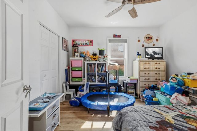 4042 N Kolmar Avenue, Chicago, IL 60641