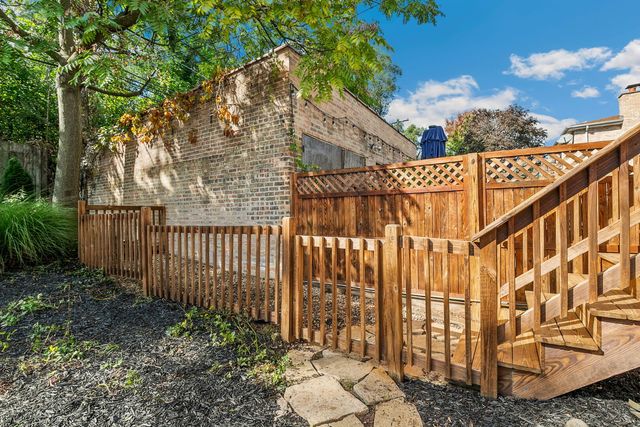 4042 N Kolmar Avenue, Chicago, IL 60641